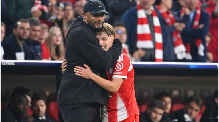 Баерн Минхен денеска може да слави титула, а тренерот Компани донесе одлука која ги шокираше навивачите