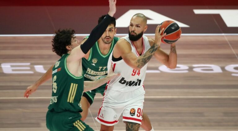 Олимпијакос го доби грчкото дерби во „ОАКА“ арената