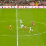 Манчестер сити даде гол од половина терен, но е поништен поради фаул пред шеснаесетникот (Видео)