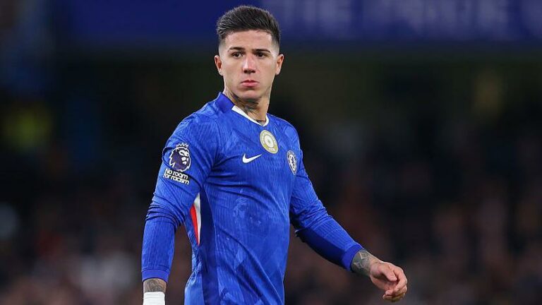 Манчестер сити го сака Енцо Фернандес како замена за Бернардо Силва