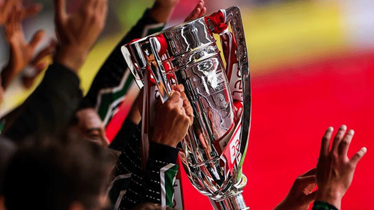 Револуција во Чемпионшип во плејофот за Премиер лигата