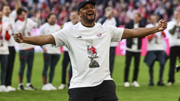 Компани: Баерн Минхен го чекаат уште многу трофеи