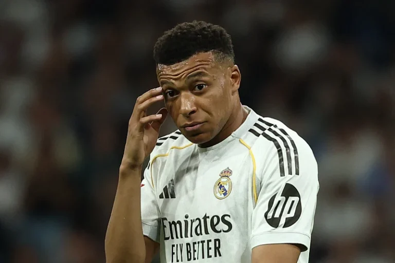 Светски шампион со Франција тврди: „Мбапе е себичен, ПСЖ е посилен без него“