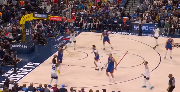 Руди Гоберт „во џеб“ го стави Јокиќ во последната четвртина, па Денвер загуби дома (Видео)